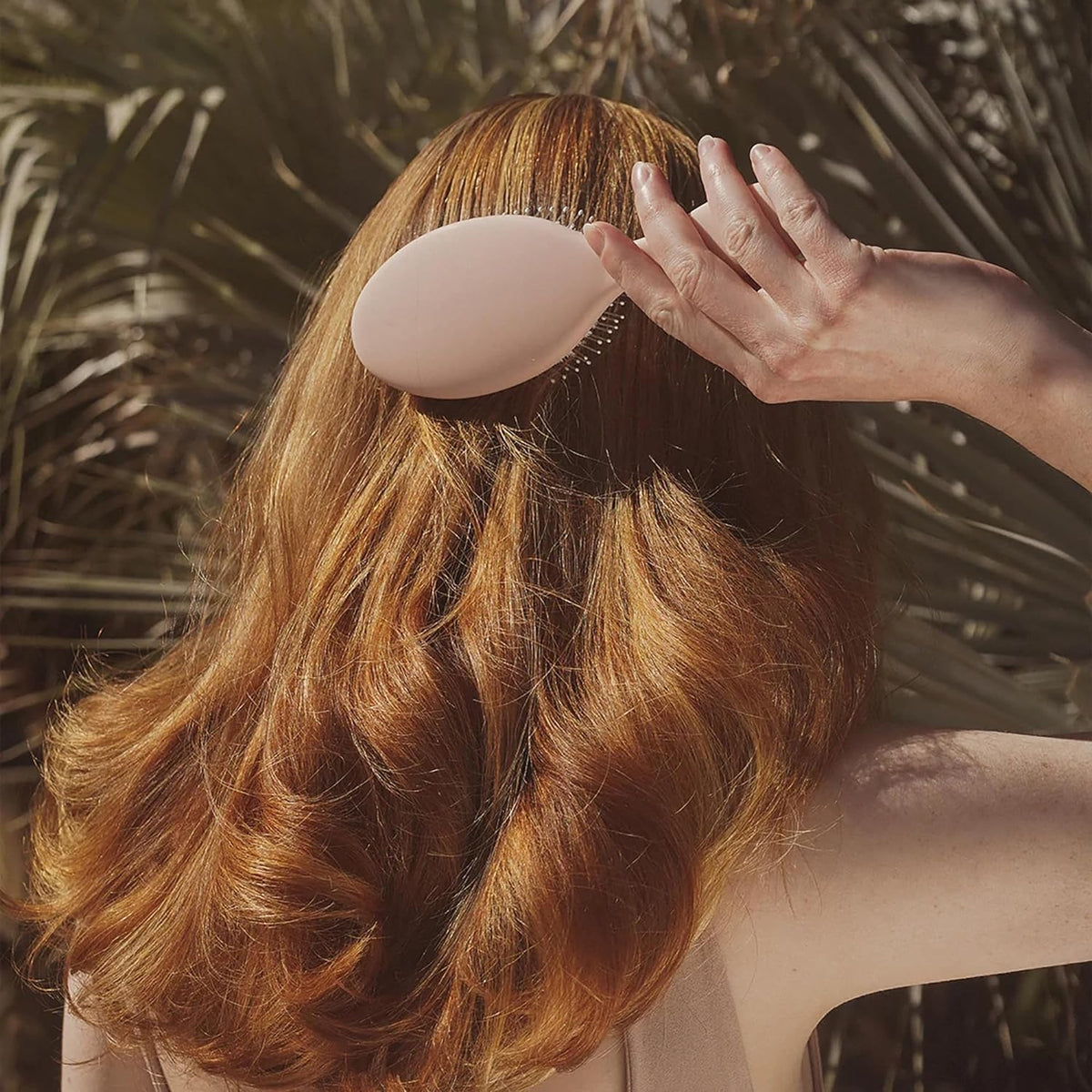 DAE Vegan Detangle + Style Brush Prevents Breakage & Massages Scalp